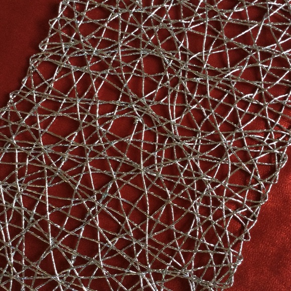 Table Runner - Picture 2 of 3